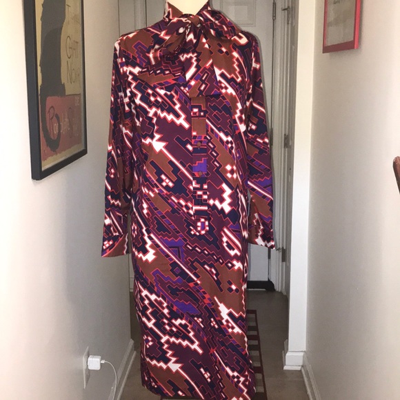 Lady Bayord Dresses & Skirts - Vintage Lady Bayord Pussy Bow pattern Dress Sz12😘